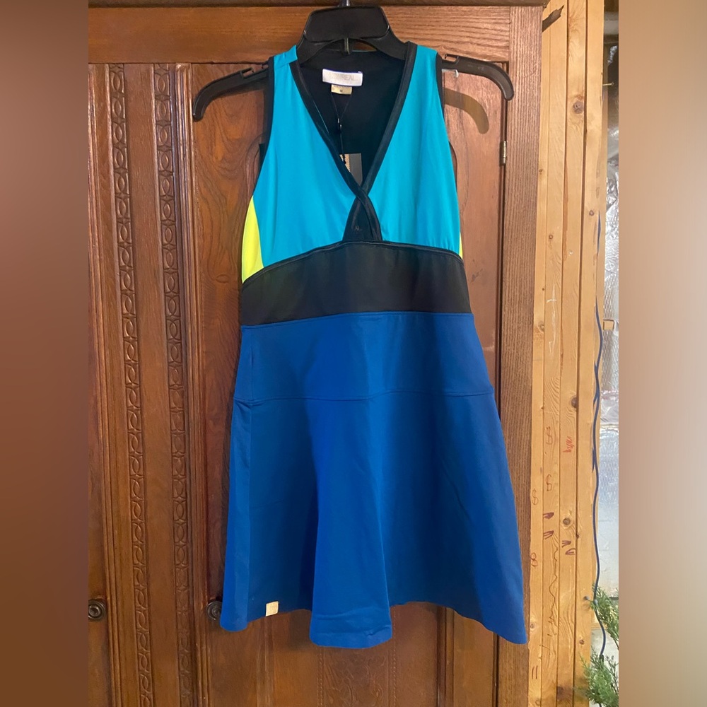Monreal blue and yellow action dress size medium NWT